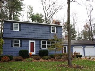 5 Woodlawn Ct, Essex Jct, VT 05452