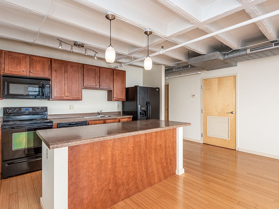 1st image of 1405 Pine St APT 1203