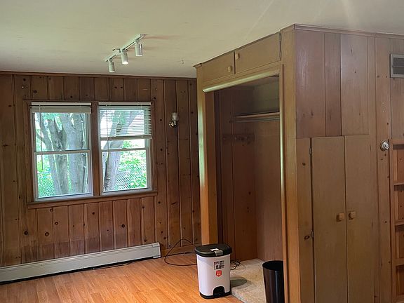 2nd image of 2703 Jefferson Ave #B