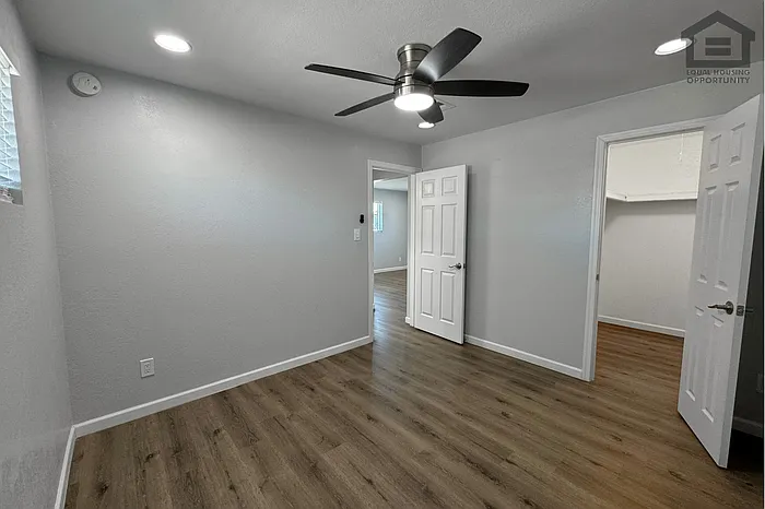 4933 E Willetta St #1 — Photo 17
