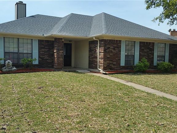 2nd image of 2318 Cortland Cir