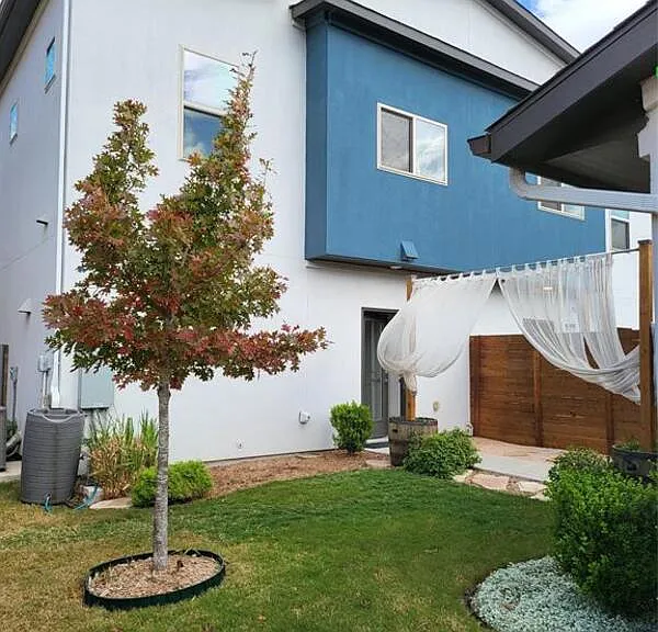 5805 Charles Merle Dr #B — Photo 29