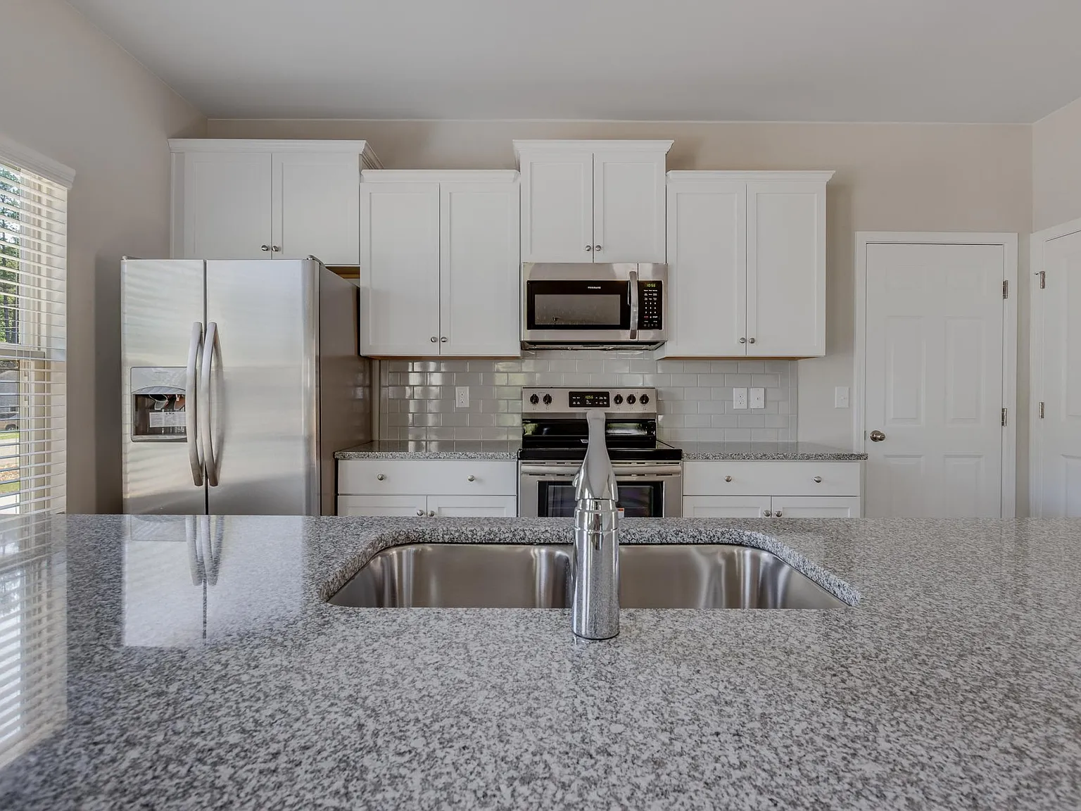 7450 O'Hara St — Photo 1