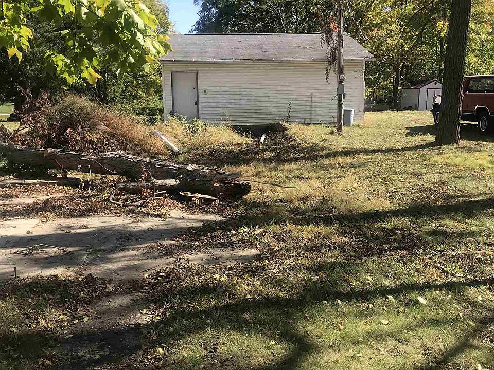 1st image of 445 Garden St
