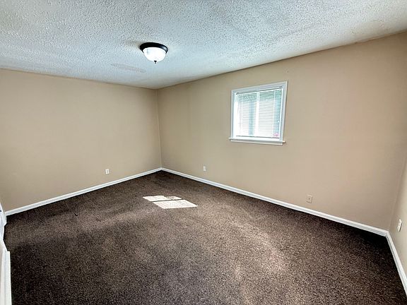 4th image of 321 Glencoe Rd