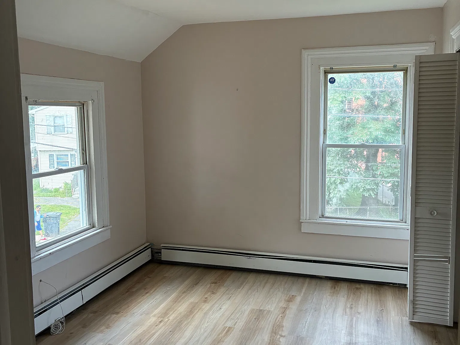 405 Bellevue St — Photo 3