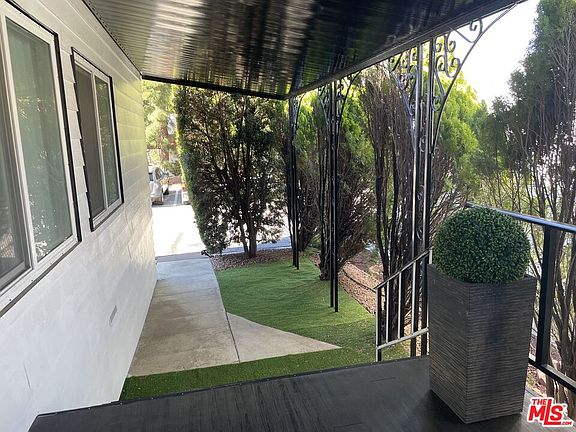 5th image of 1150 Ventura Blvd #62