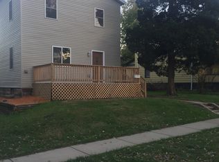 1218 Hemlock Ave, Dixon, IL 61021