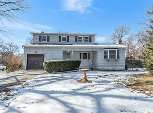 1280 Waverly Ave, Farmingville, NY 11738
