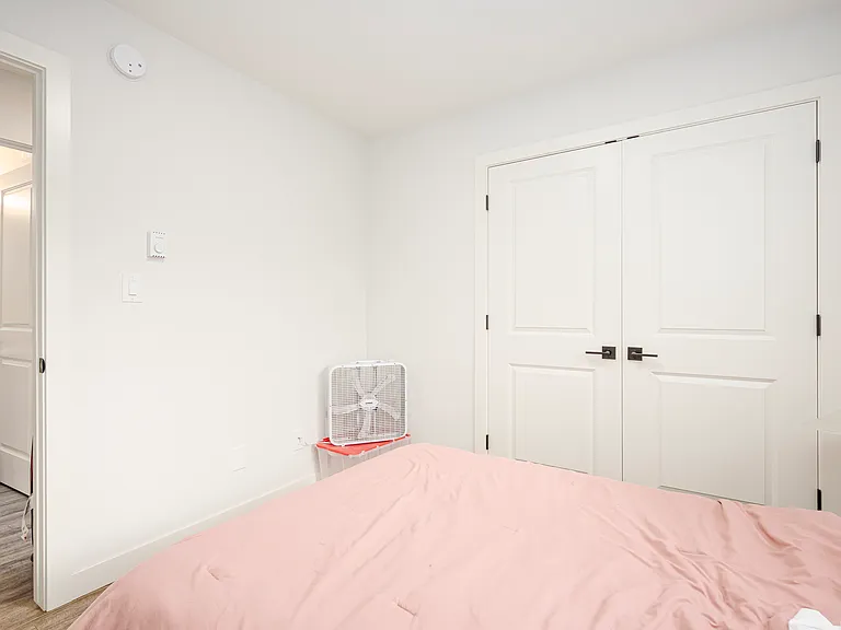 1034 A Clarence Ave — Photo 35