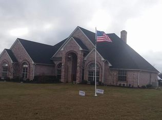 980 Cobb Ranch Rd, Paris, TX 75462