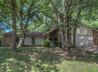 904 Timbercrest Ave, Okmulgee, OK 74447