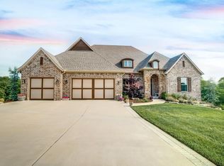 12028 Beau Chalet Dr, Bentonville, AR 72713