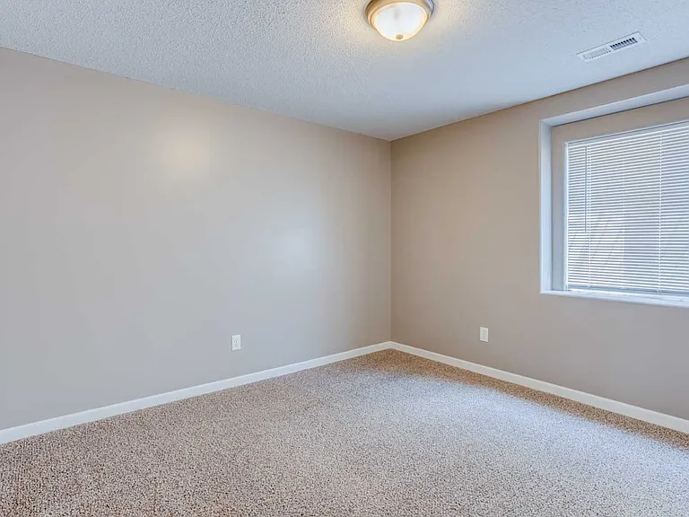 1054 E Karla Ct — Photo 25