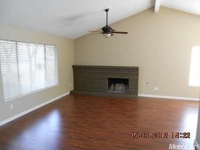5th image of 245 Wiley Ct