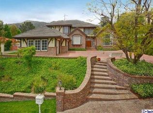 811 Greenridge Dr, La Canada Flintridge, CA 91011