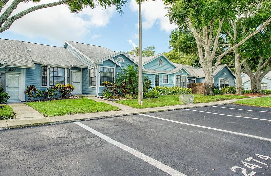 2 bed, 2.0 bath, 1100 sqft, $2,000 — Photo 3