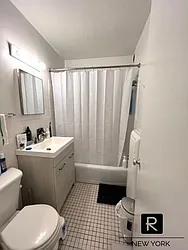 Rented by R New York