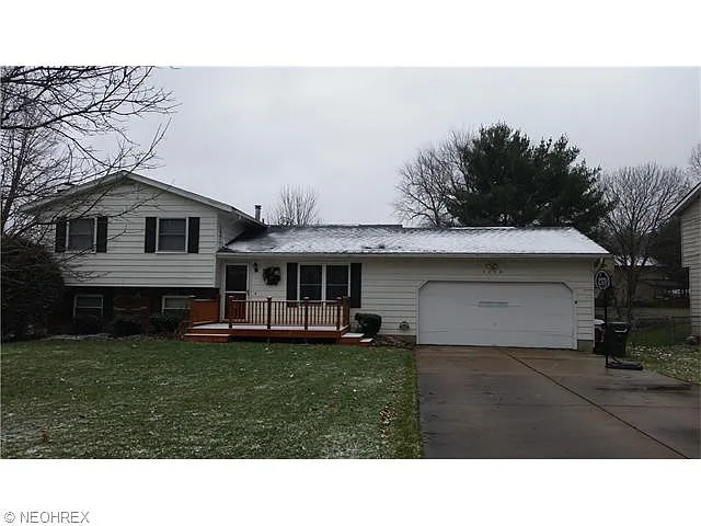 3208 Creekside Dr photo 1