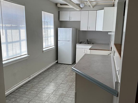 3rd image of 1563 N Washington St #101