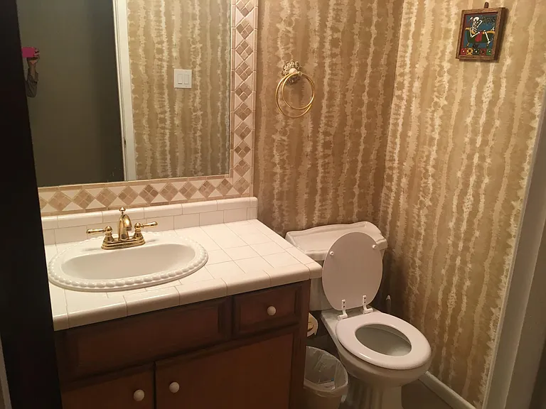 321 Englewood Dr — Photo 10