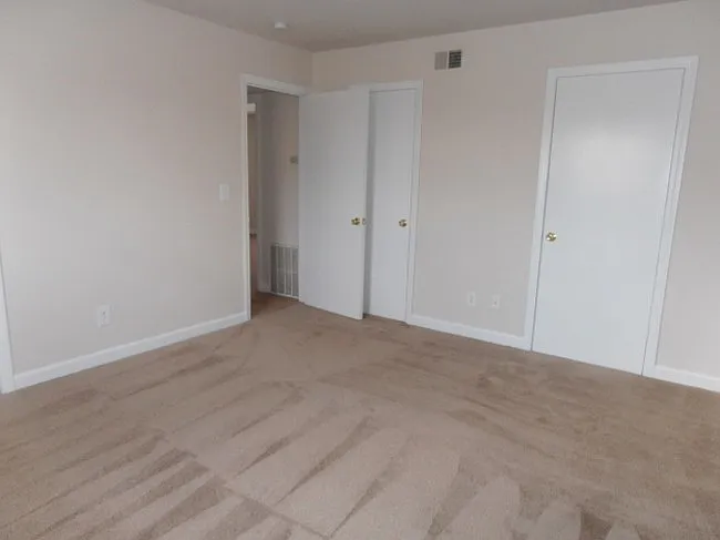 215-217 Ingram Rd — Photo 3