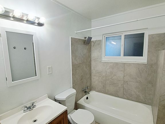 3rd image of 4911 58th St #4911