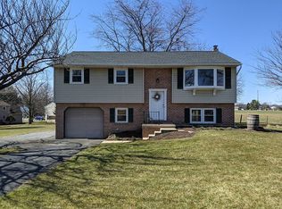 62 Brown Rd, Ephrata, PA 17522