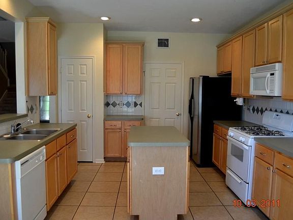 5th image of 1706 Roaring Springs Ln