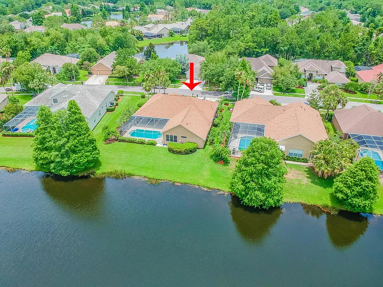 10559 Greencrest Dr — Photo 5