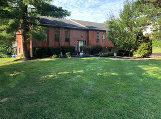 3531 Rackacres Dr, Cincinnati, OH 45211