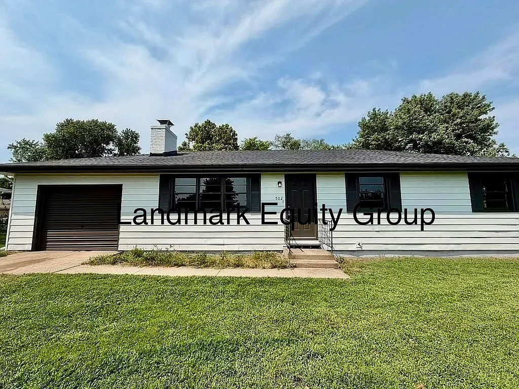 3 bed, 1144 sqft, $1,350 — Photo 1