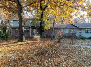 911 NW 7th St, Bentonville, AR 72712