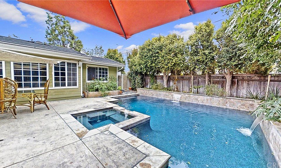 1st image of 3232 Conquista Ave