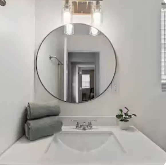Guest Bathroom 1- Adjacent to Guest bedroom 1