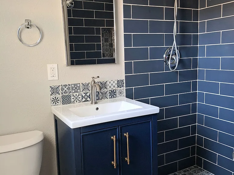 748 Lampasas Ave #2 — Photo 11