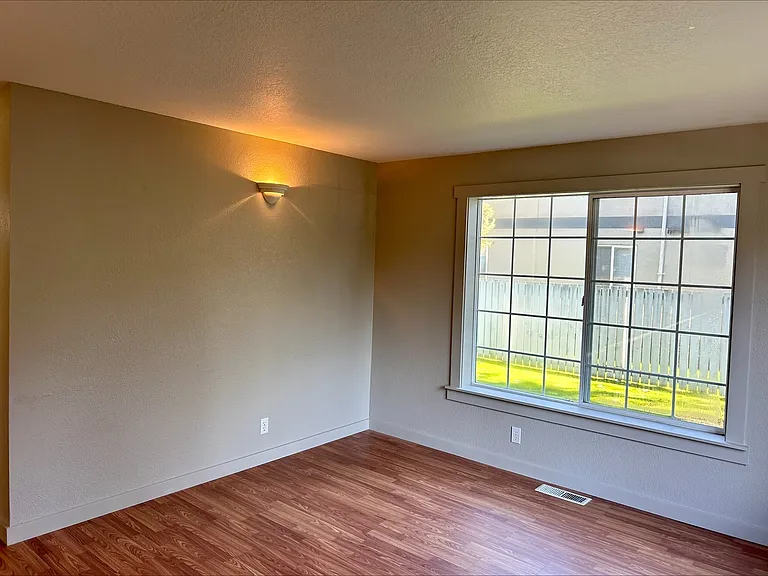 3244 Partridge Ln — Photo 12