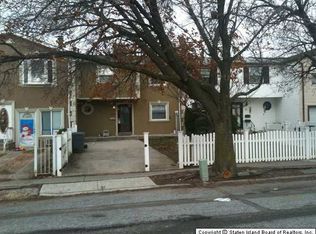 153 Regis Dr, Staten Island, NY 10314