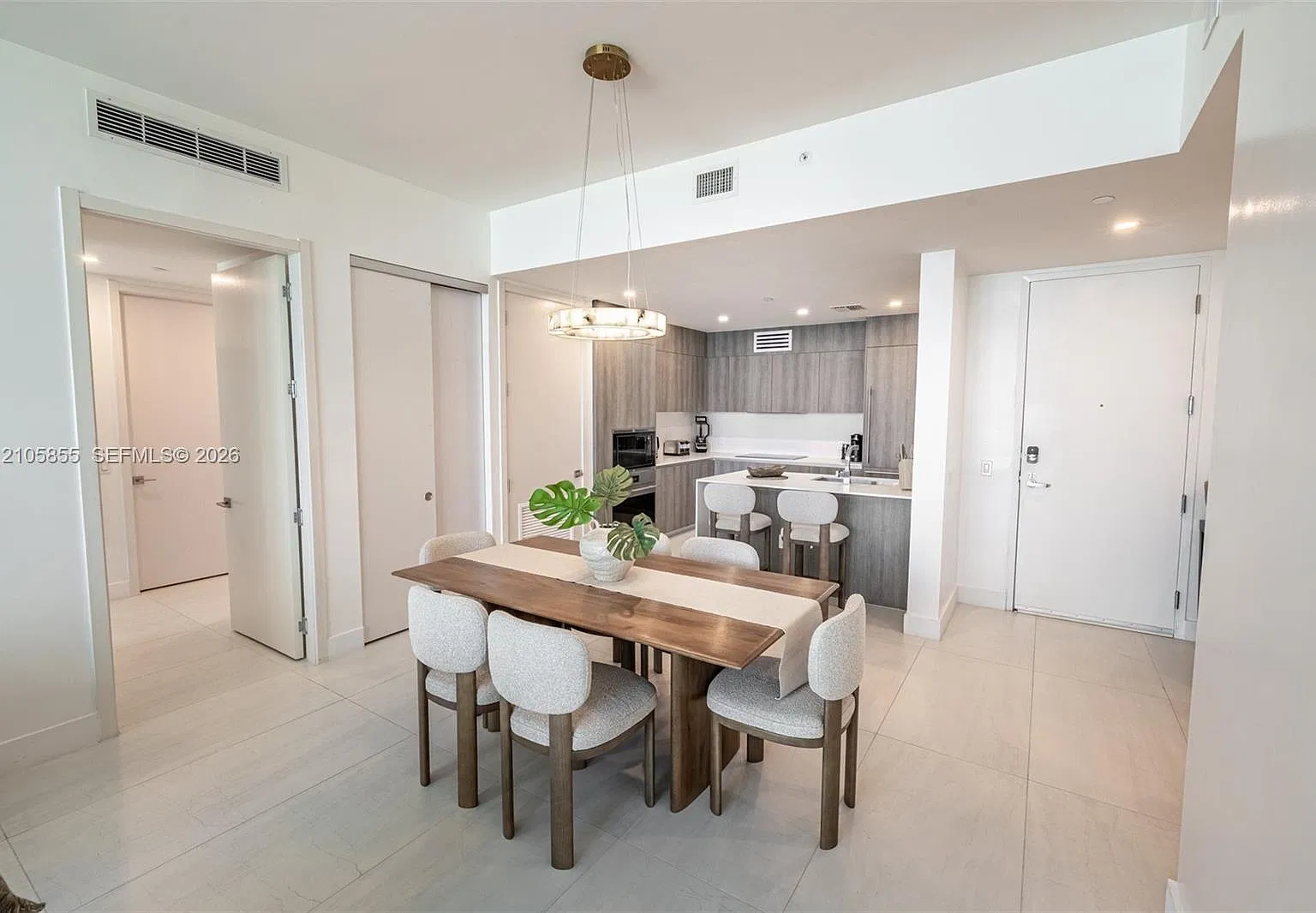 Aurora Condominium — Photo 2
