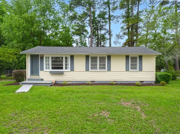 407 Raysor St, Saint George, SC 29477