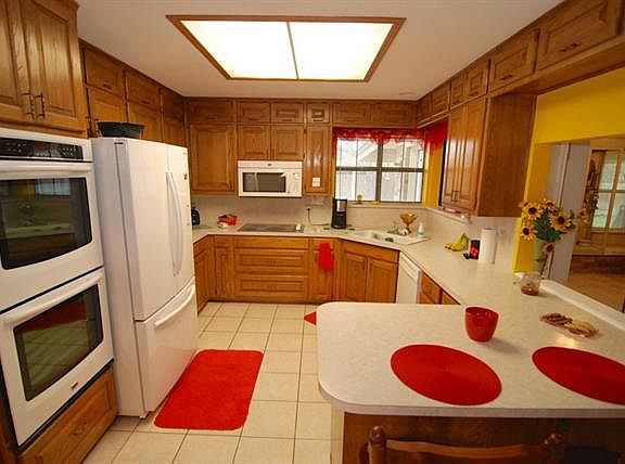 3rd image of 1111 Red Bird Ln