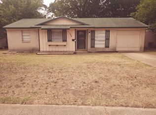 590 Summit Ridge Dr, Duncanville, TX 75116