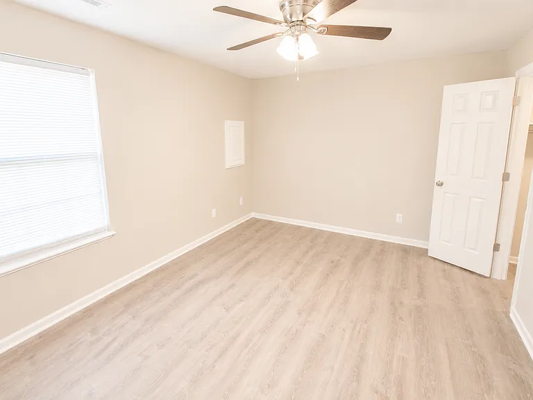 1306 Godas Dr — Photo 11