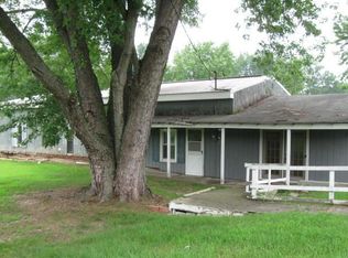 12104 Dutch Settlement Rd, Marcellus, MI 49067