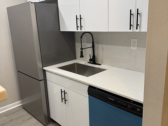 3rd image of 1850 N Congress Ave APT 207