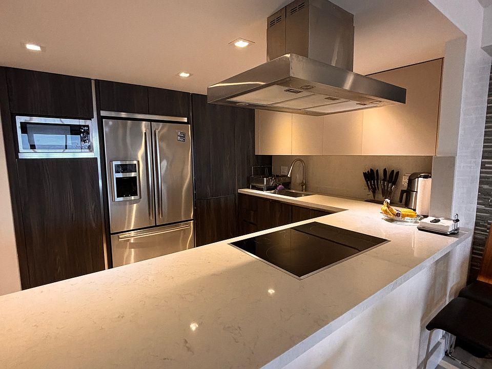 1st image of 3034 Parkway Blvd APT 304