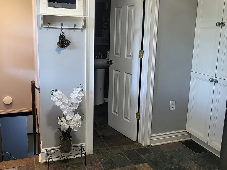 4072 Laukus Ln — Photo 8