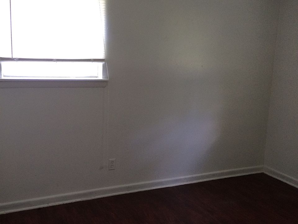 2nd image of 7207 Redwood Dr