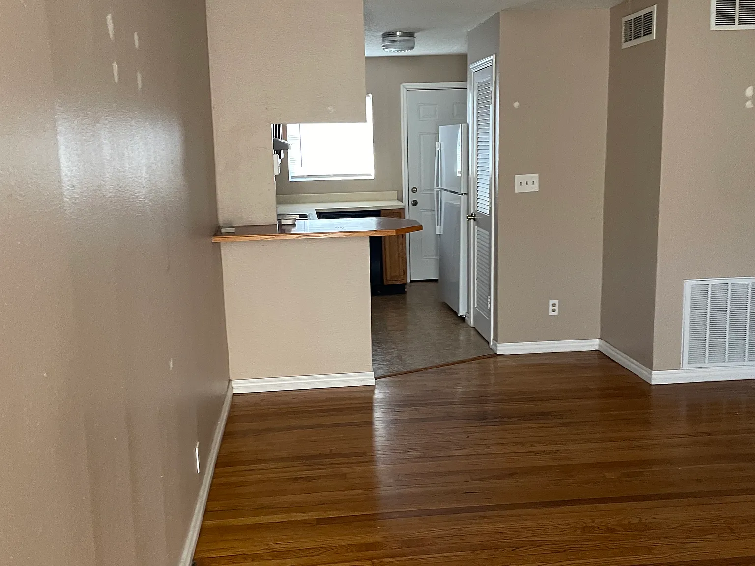 2 bed, 761 sqft, $1,195 — Photo 3