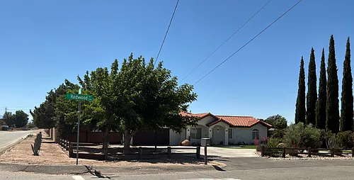 7518 Redwood Ave Photo 1